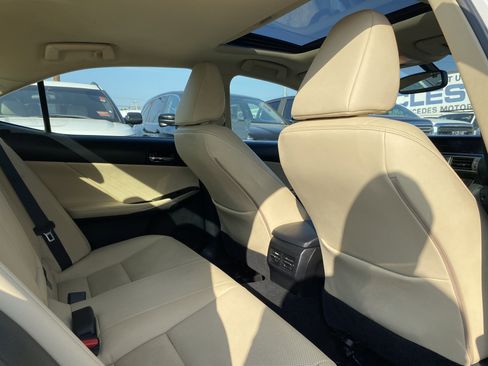 Used 2016 Lexus IS 200t image 19