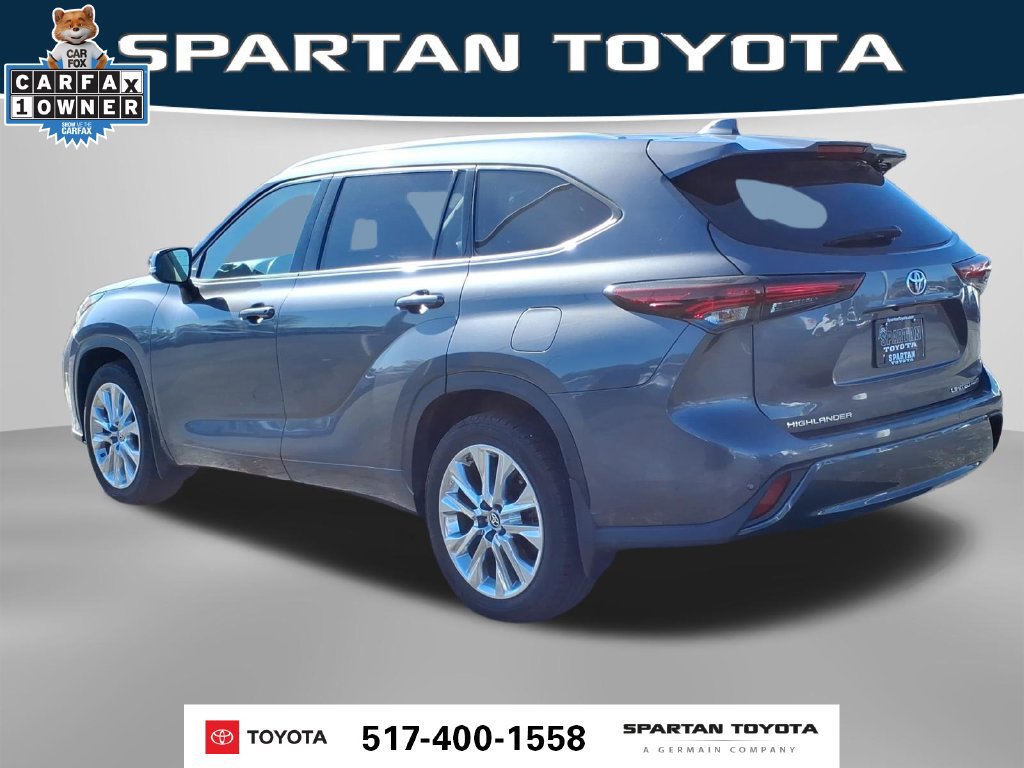Used 2024 Toyota Highlander Limited AWD/4WD image 10
