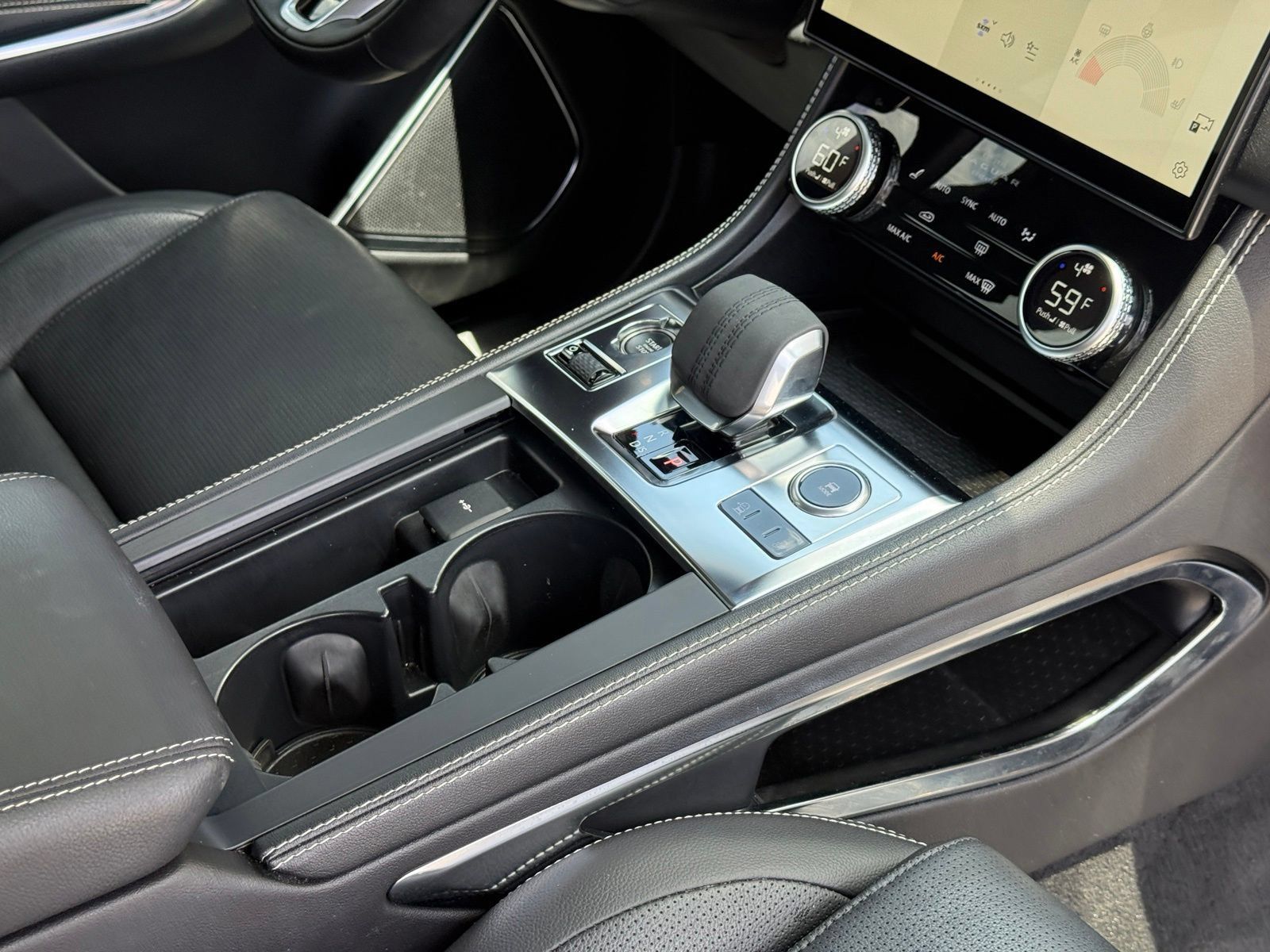 Used 2025 Jaguar F-PACE R-Dynamic S AWD/4WD image 26