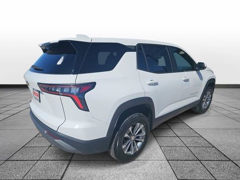 Used 2025 Chevrolet Equinox LT FWD image 5