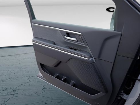 New 2026 GMC Sierra EV Elevation image 19