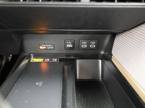 Used 2025 Toyota Camry SE w/ Multimedia Upgrade Package FWD image 24