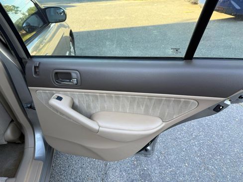 Used 2004 Honda Civic LX image 19