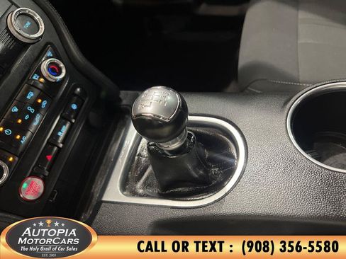 Used 2019 Ford Mustang Coupe RWD image 24