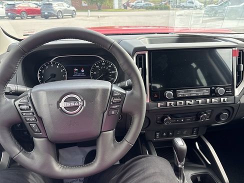 New 2025 Nissan Frontier SV w/ SV Convenience Package image 17