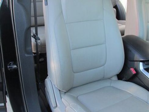 Used 2013 Ford Explorer XLT AWD/4WD image 21