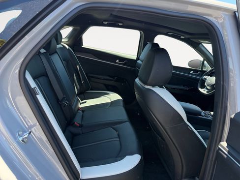 Used 2025 Kia K5 GT-Line w/ GT-Line Premium Package FWD image 18