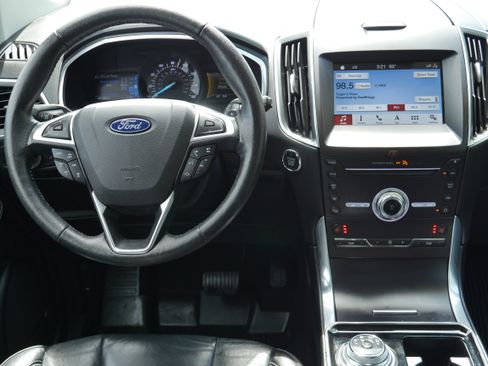 Used 2019 Ford Edge Titanium w/ Cold Weather Package AWD/4WD image 16