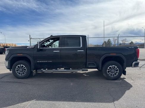 Used 2024 GMC Sierra 3500 SLT w/ SLT Convenience Package image 4