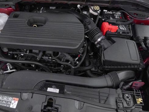 Used 2020 Ford Escape Titanium image 29