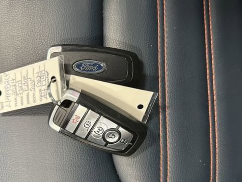 Used 2024 Ford Edge SEL w/ Sport Appearance Package AWD/4WD image 35