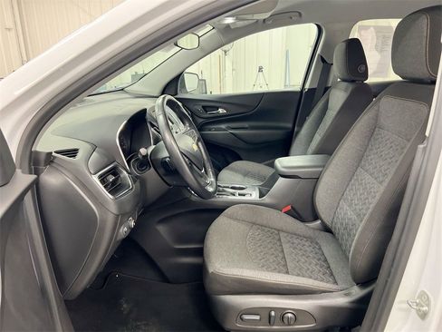 Used 2022 Chevrolet Equinox LT image 18