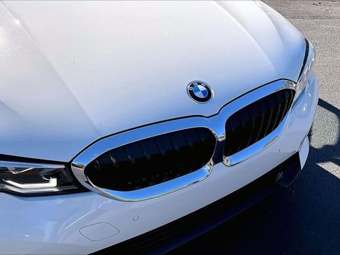 Used 2021 BMW 330i Sedan w/ Convenience Package image 28