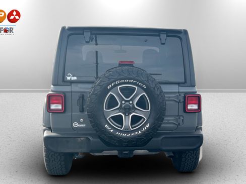 Used 2020 Jeep Wrangler Sport image 5