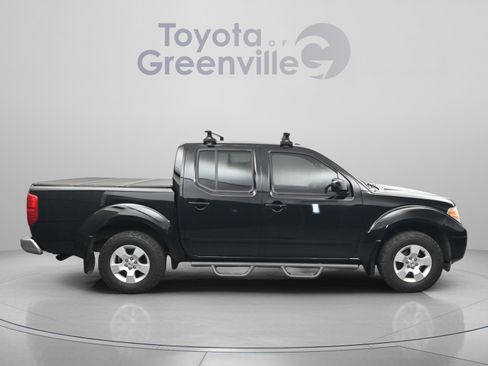 Used 2014 Nissan Frontier SV w/ SV Value Truck Package AWD/4WD image 17