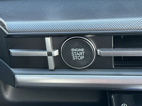 Used 2025 Hyundai Santa Fe SE image 21