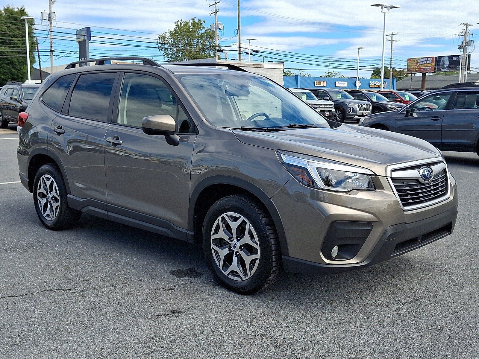 Used 2021 Subaru Forester Premium AWD/4WD image 3