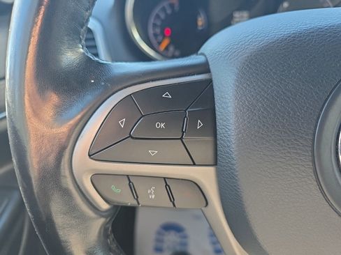 Used 2022 Jeep Grand Cherokee Limited image 21