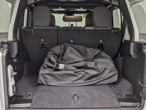 Used 2025 Jeep Wrangler Unlimited Sahara AWD/4WD image 7