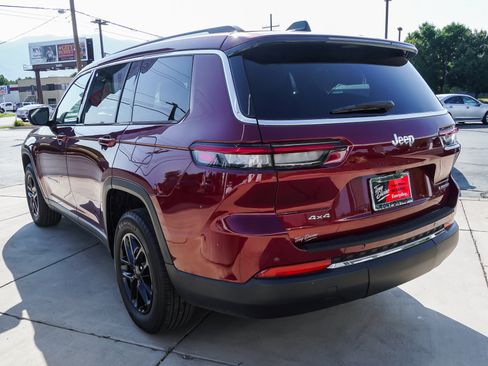 Used 2023 Jeep Grand Cherokee L Laredo AWD/4WD image 6