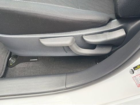 Used 2023 Nissan Kicks SV FWD image 19