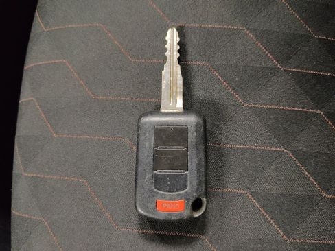 Used 2022 Mitsubishi Mirage ES image 32