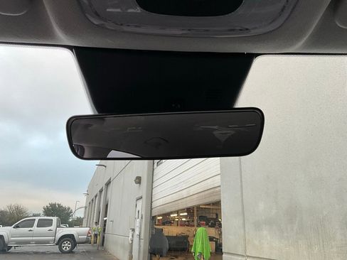 Used 2025 Hyundai Kona SEL image 18