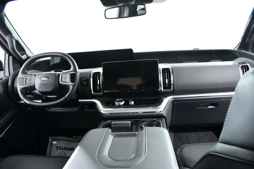 New 2027 Ford Expedition Platinum w/ Stealth Performance Package AWD/4WD image 7