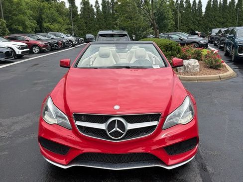 Used 2016 Mercedes-Benz E 400 Cabriolet image 2