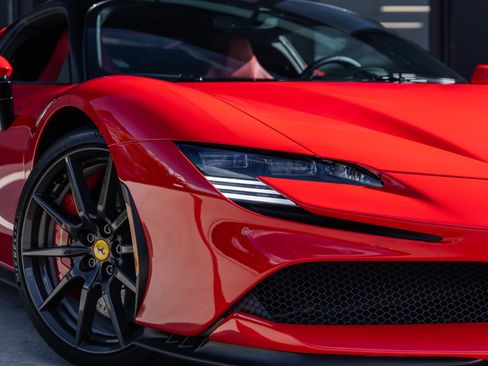 Used 2022 Ferrari SF90 Stradale AWD/4WD image 25