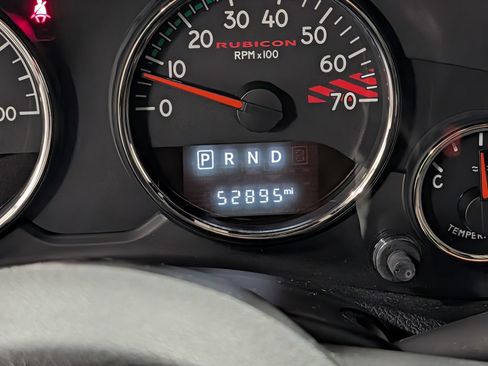 Used 2017 Jeep Wrangler Unlimited Rubicon AWD/4WD image 16