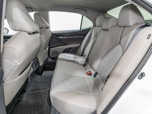 Used 2023 Toyota Camry XLE FWD image 32