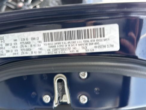 Used 2016 RAM 1500 Laramie w/ Convenience Group image 38