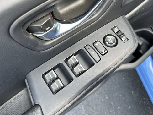 Used 2025 Honda Pilot TrailSport image 19