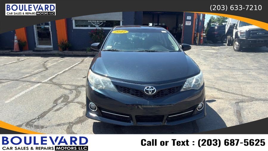 Used 2012 Toyota Camry SE FWD image 2