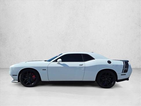 Used 2015 Dodge Challenger R/T Plus RWD image 8