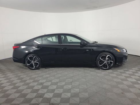 New 2025 Nissan Altima 2.5 SR w/ SR Premium Package image 3