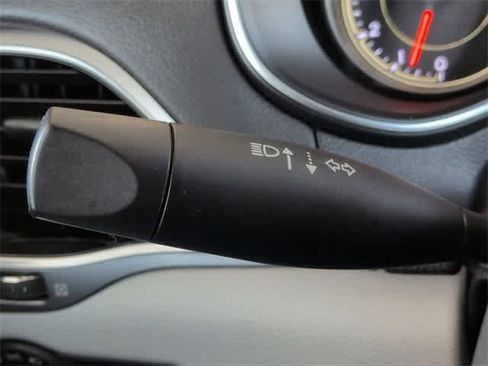 Used 2019 Jeep Cherokee Limited w/ Luxury Group image 29