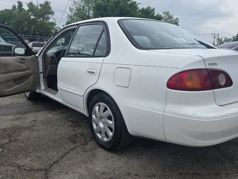 Used 2001 Toyota Corolla LE FWD image 10