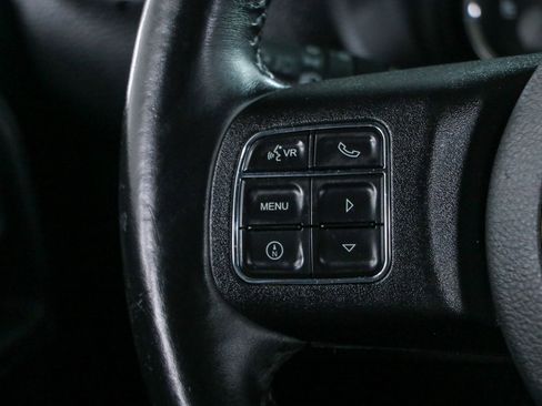 Used 2016 Jeep Wrangler Unlimited Sahara w/ Dual Top Group AWD/4WD image 14