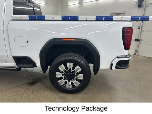 Used 2025 GMC Sierra 2500 Denali w/ Denali Reserve Package AWD/4WD image 16