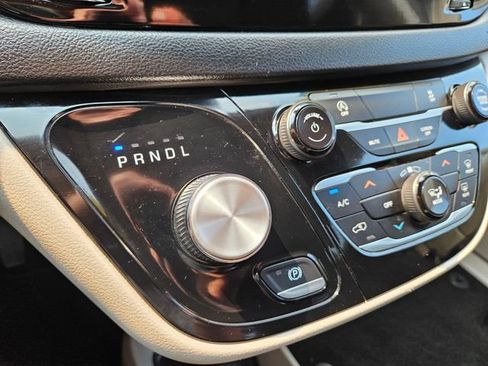Used 2023 Chrysler Voyager LX FWD image 30