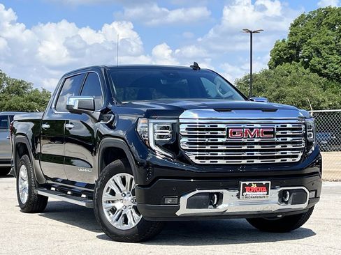 Used 2026 GMC Sierra 1500 Denali w/ Technology Package AWD/4WD image 2