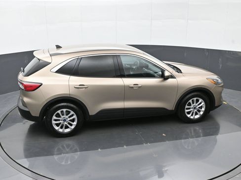Used 2020 Ford Escape SE FWD image 33