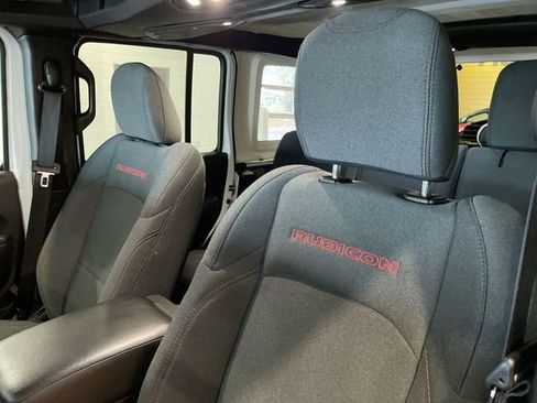 Used 2025 Jeep Wrangler Unlimited Rubicon image 11