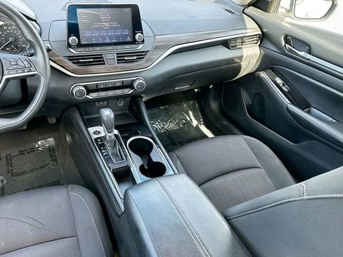 Used 2023 Nissan Altima 2.5 SV FWD image 21