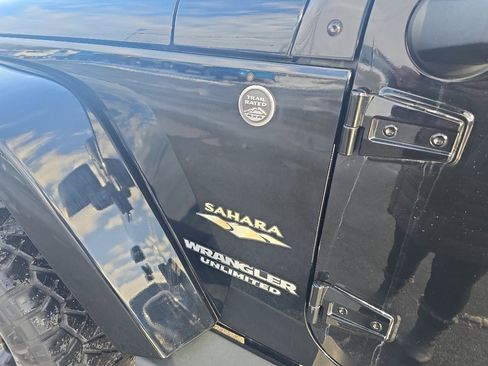Used 2012 Jeep Wrangler Unlimited Sahara w/ Dual Top Group image 12