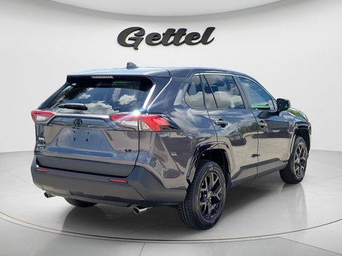 Used 2024 Toyota RAV4 LE FWD image 5