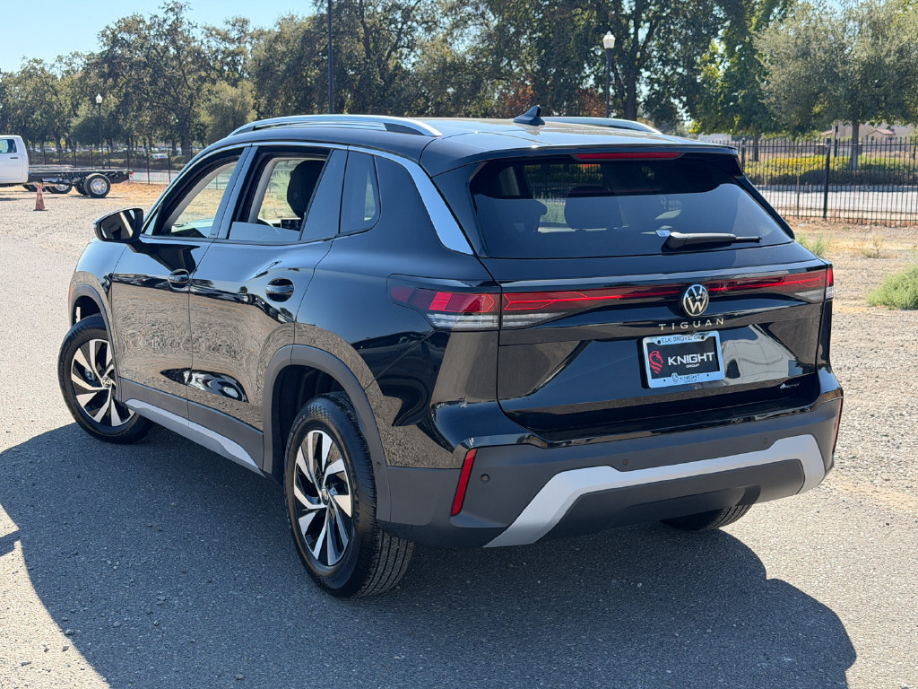 New 2026 Volkswagen Tiguan S AWD/4WD image 9