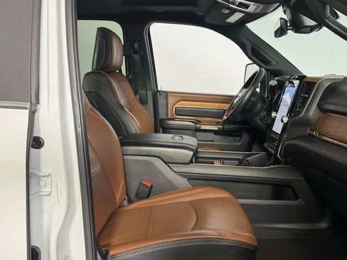 Used 2024 RAM 3500 Limited w/ Safety Group image 32